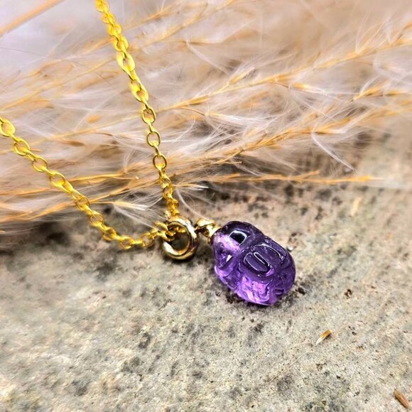 Nature Amethyst Rabbit Charm Necklace - Picture 6 of 10